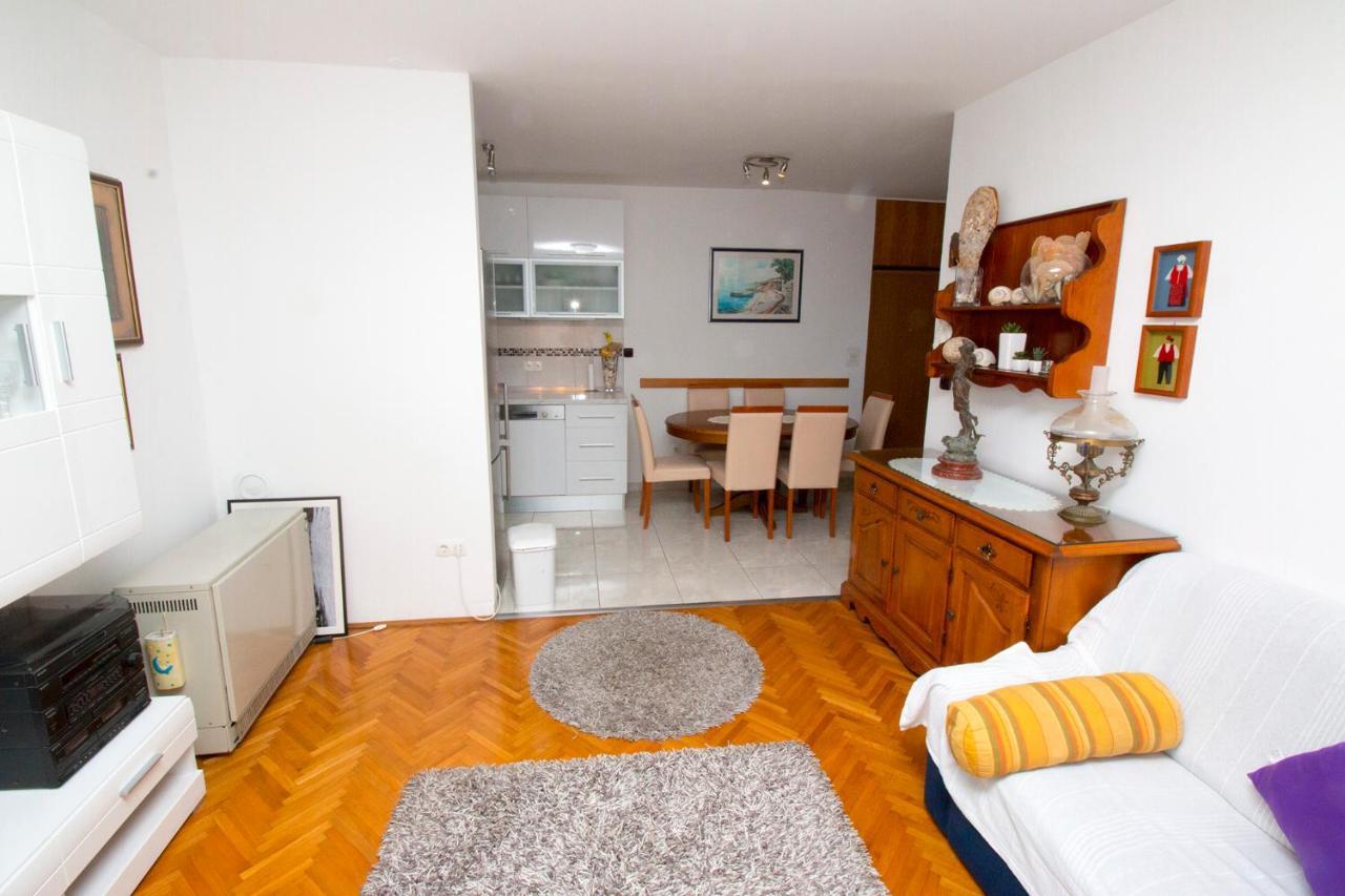 Apartman Seka โอมิช ภายนอก รูปภาพ