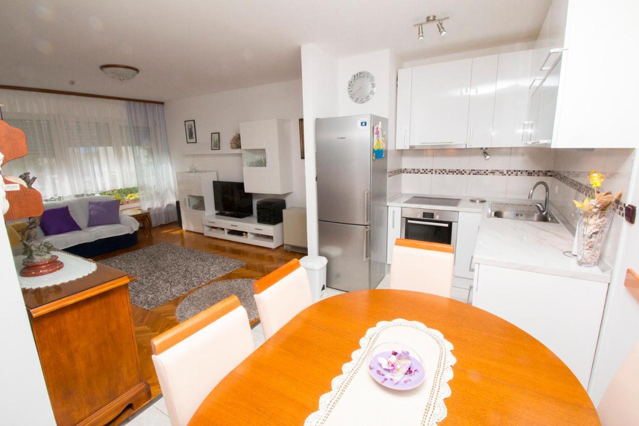 Apartman Seka โอมิช ภายนอก รูปภาพ